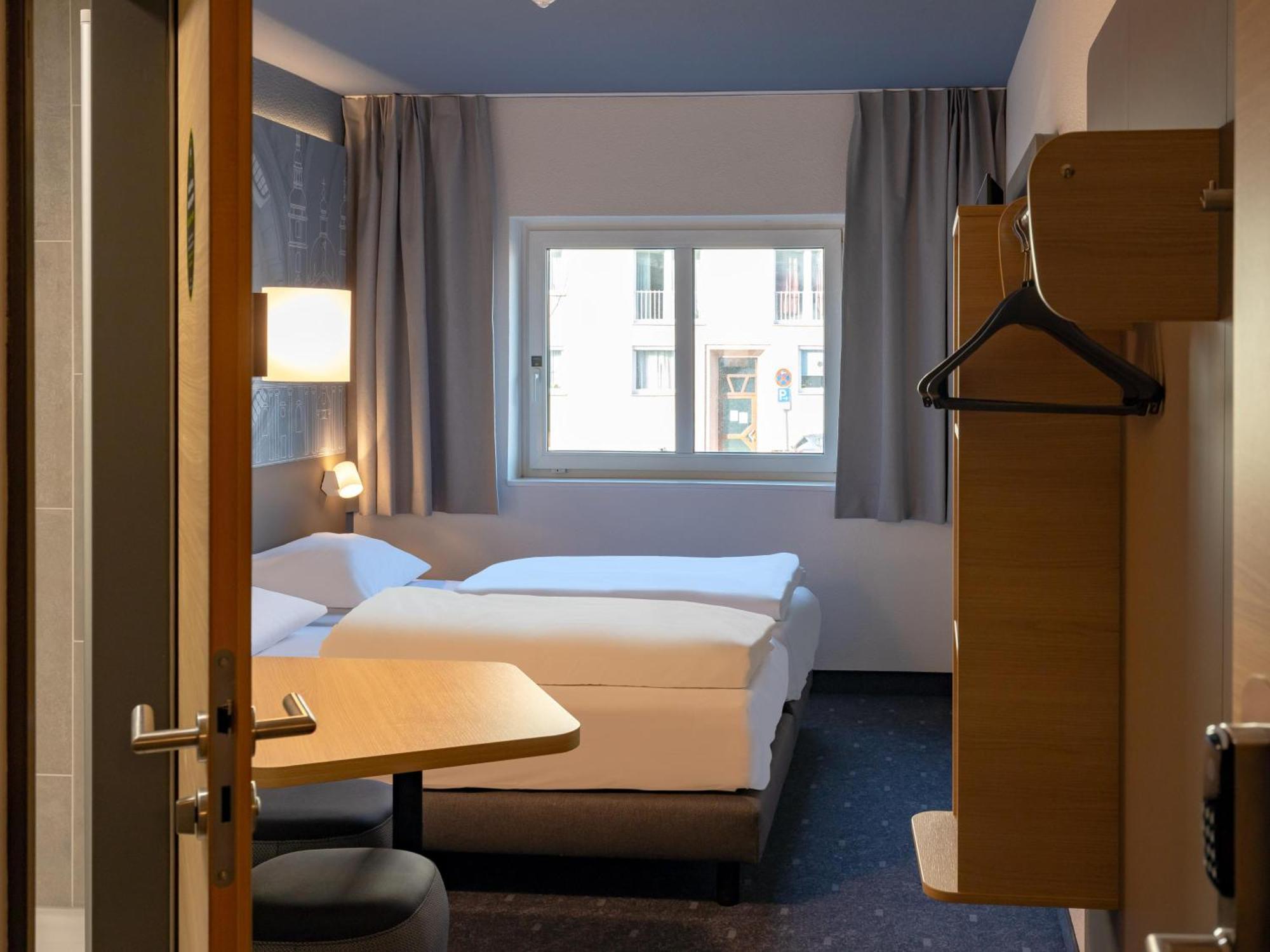 B&B Hotel Fulda-Hbf Exteriör bild